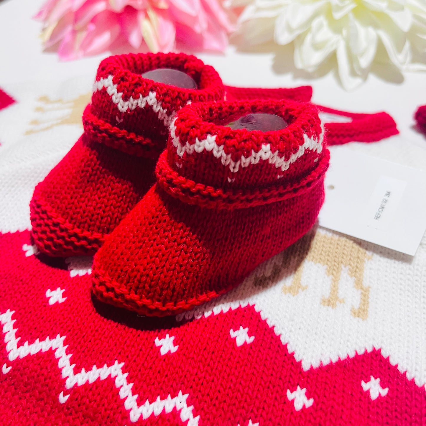 Conjunto bebé - Macacão, botas e gorro de malha