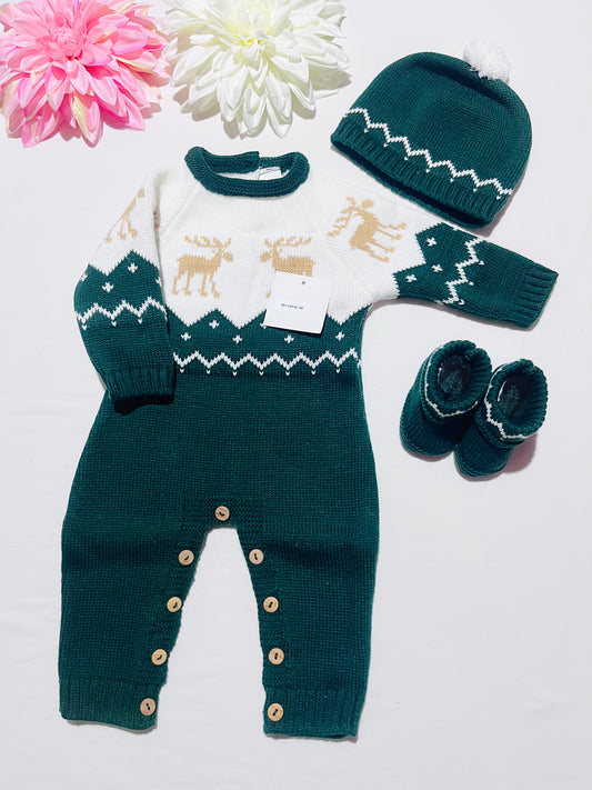 Conjunto bebé - Macacão, botas e gorro de malha
