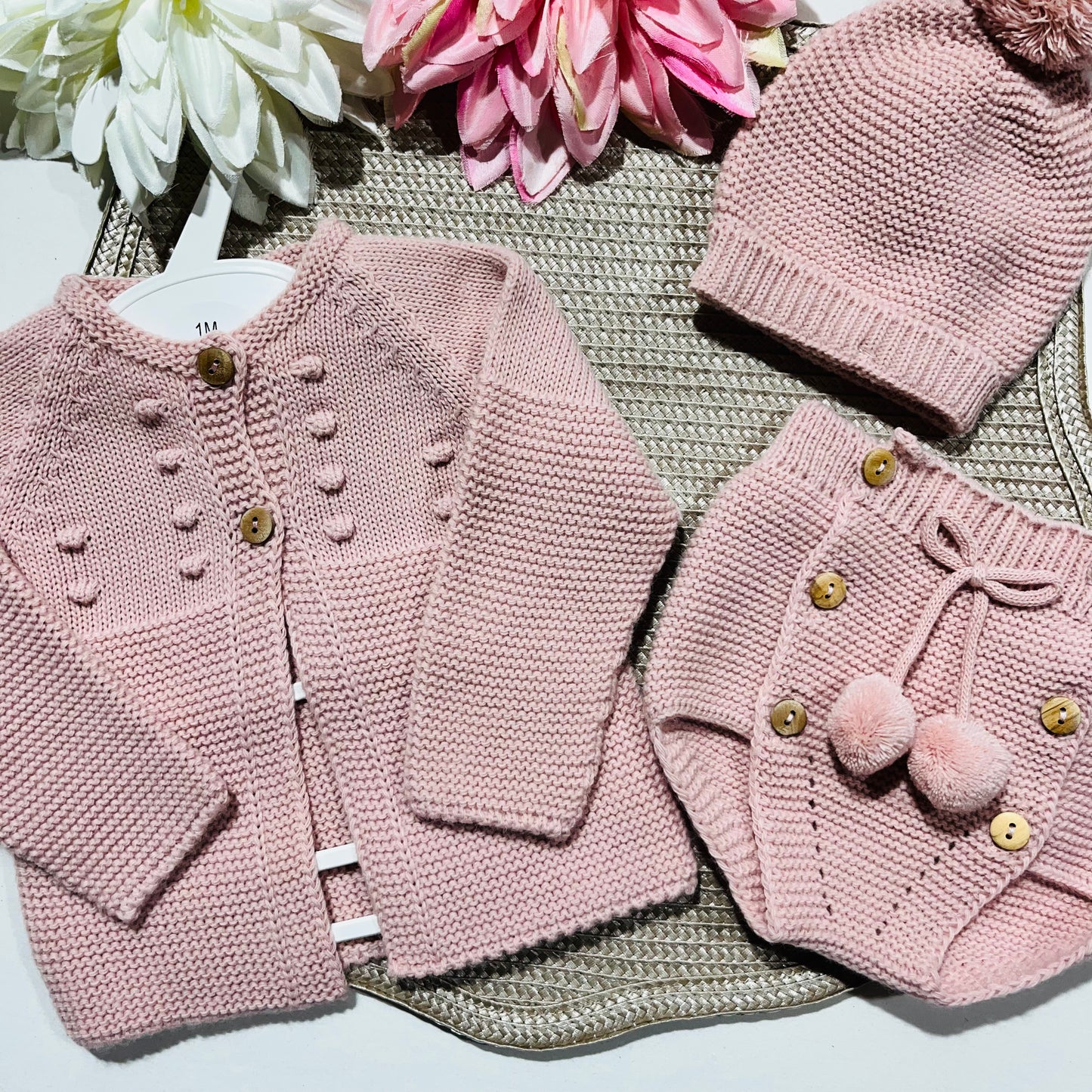 Conjunto saída de maternidade para bebé - Casaco, tapa-fraldas e gorro - Rosa