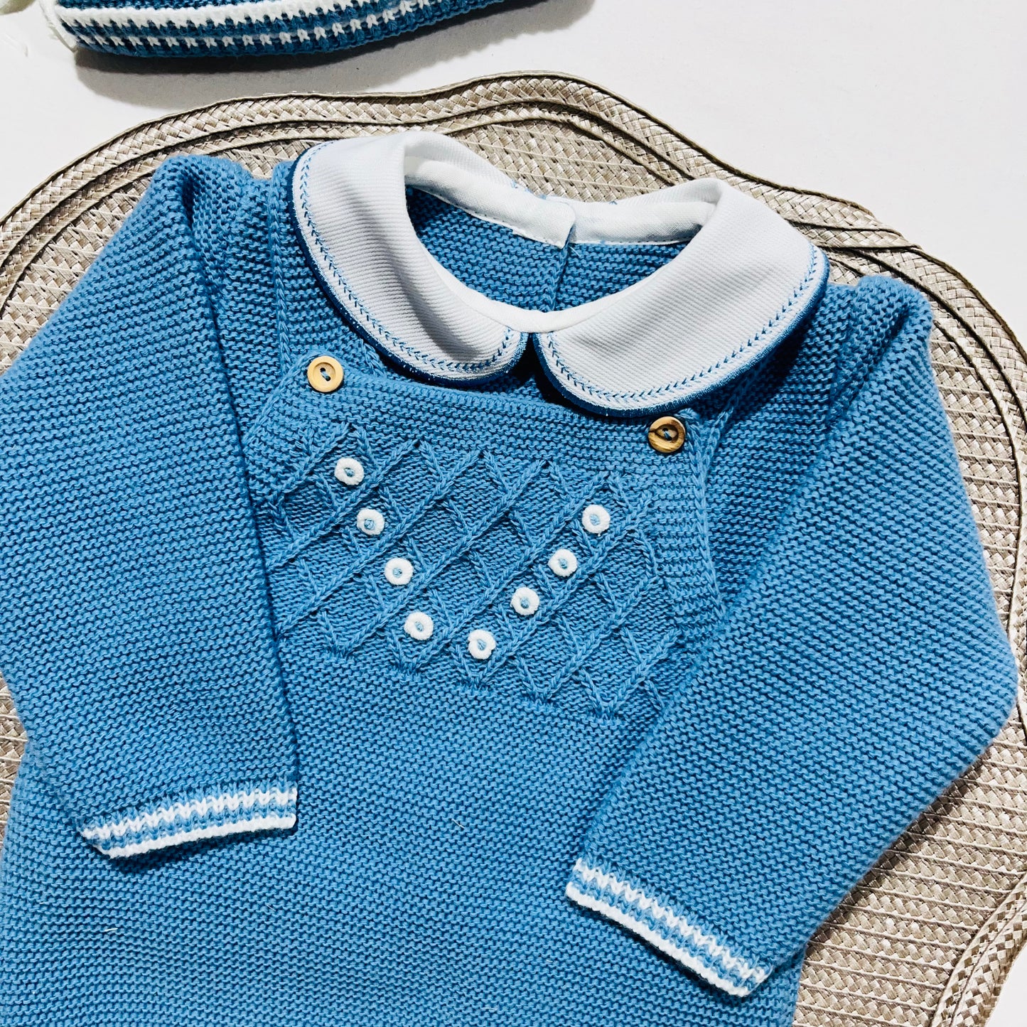 Conjunto saída de maternidade para bebé - Fofo, camisola e gorro em malha