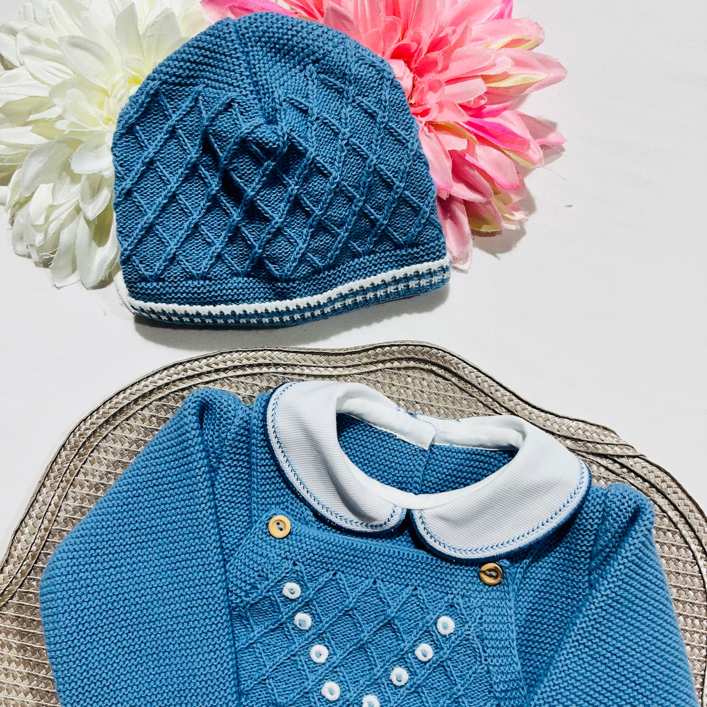Conjunto saída de maternidade para bebé - Fofo, camisola e gorro em malha