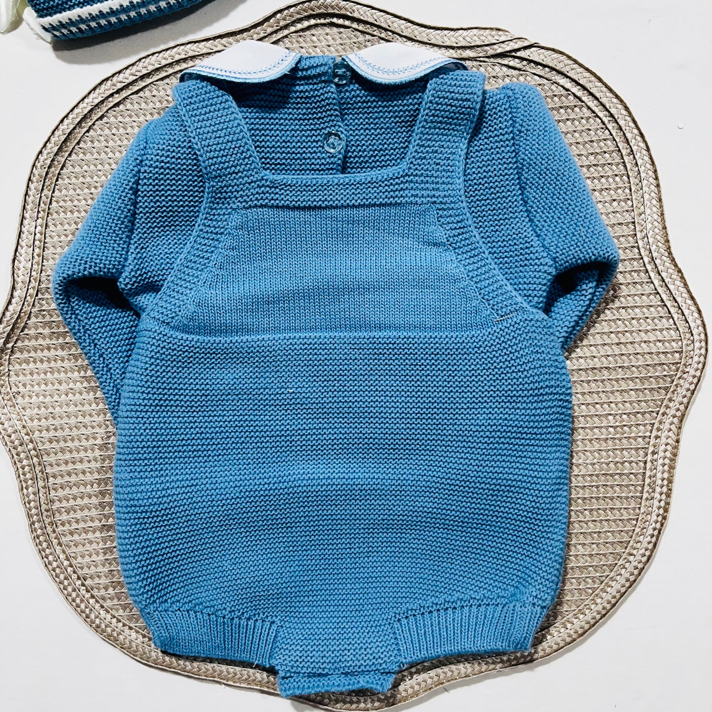 Conjunto saída de maternidade para bebé - Fofo, camisola e gorro em malha
