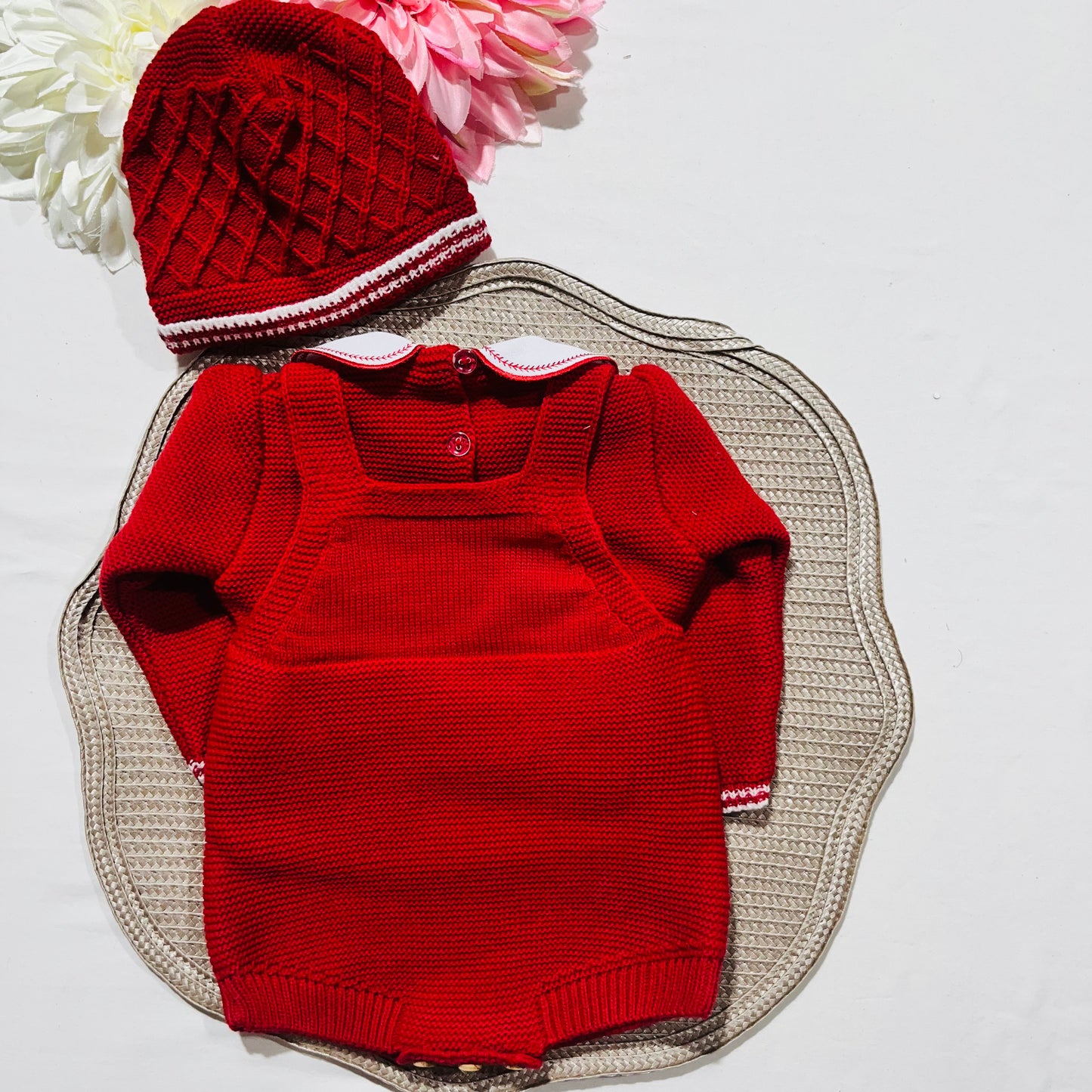 Conjunto saída de maternidade para bebé - Fofo, camisola e gorro em malha