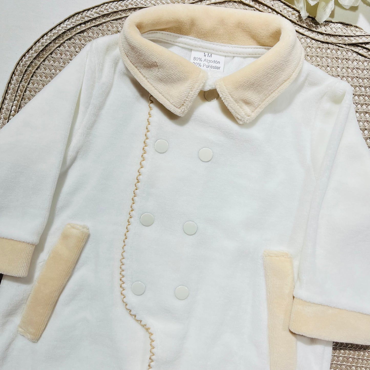 Babygrow Pedro em veludo - Pérola - 1 e 3 meses