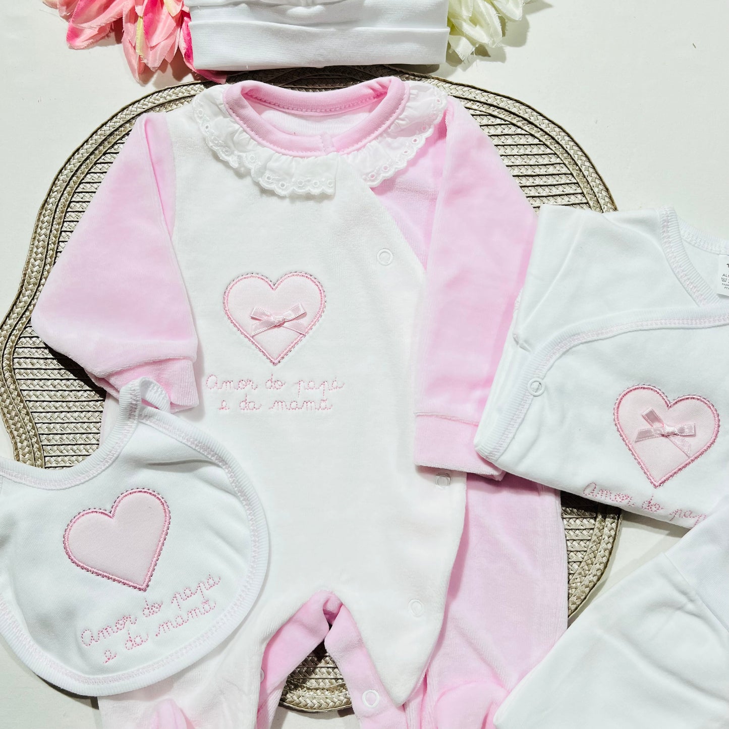 Conjunto primeira roupinha recém nascido em Veludo - Amor