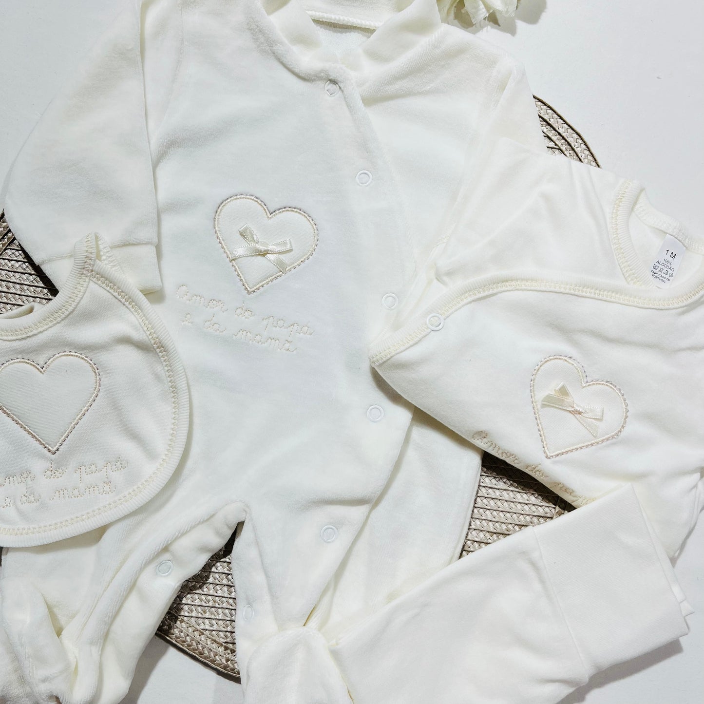 Conjunto primeira roupinha recém nascido em Veludo - Amor