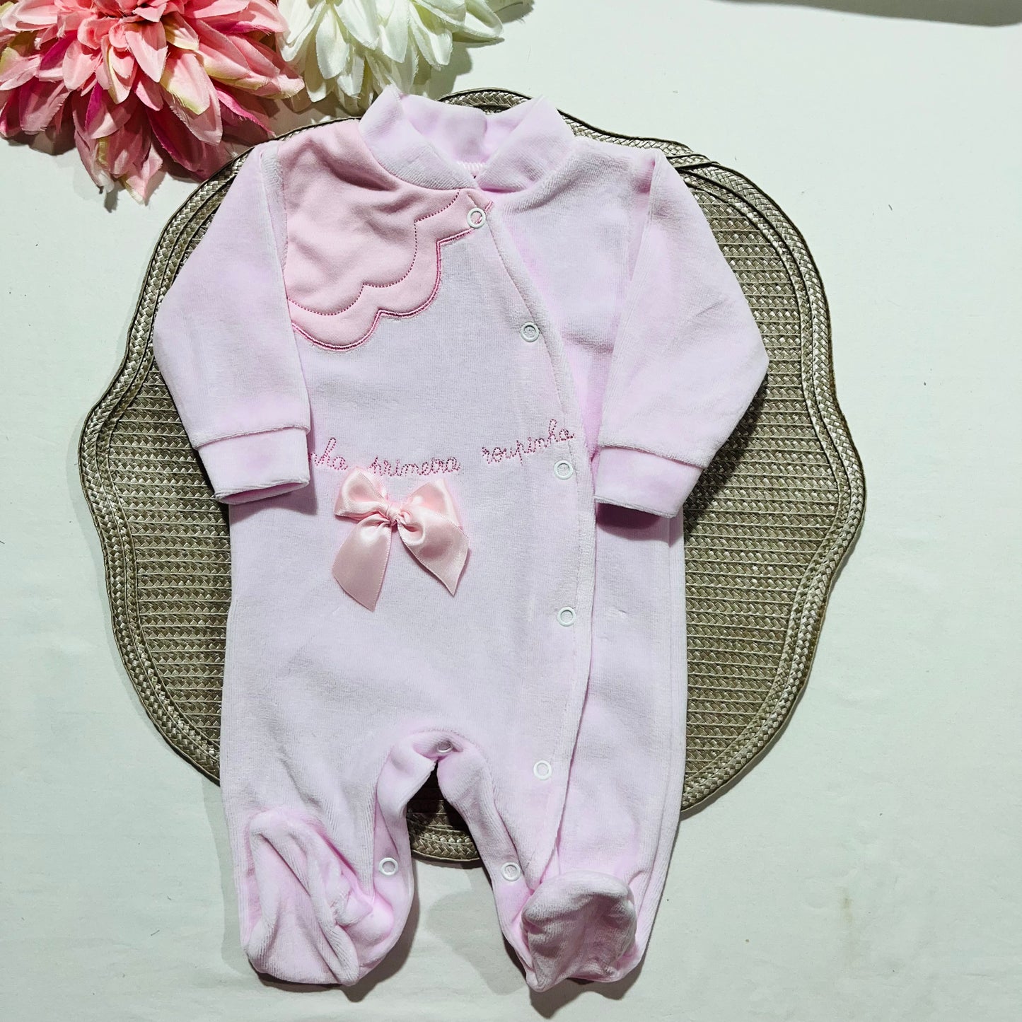 Primeira roupinha em veludo para recém-nascido - Rosa bebé - Nuvem