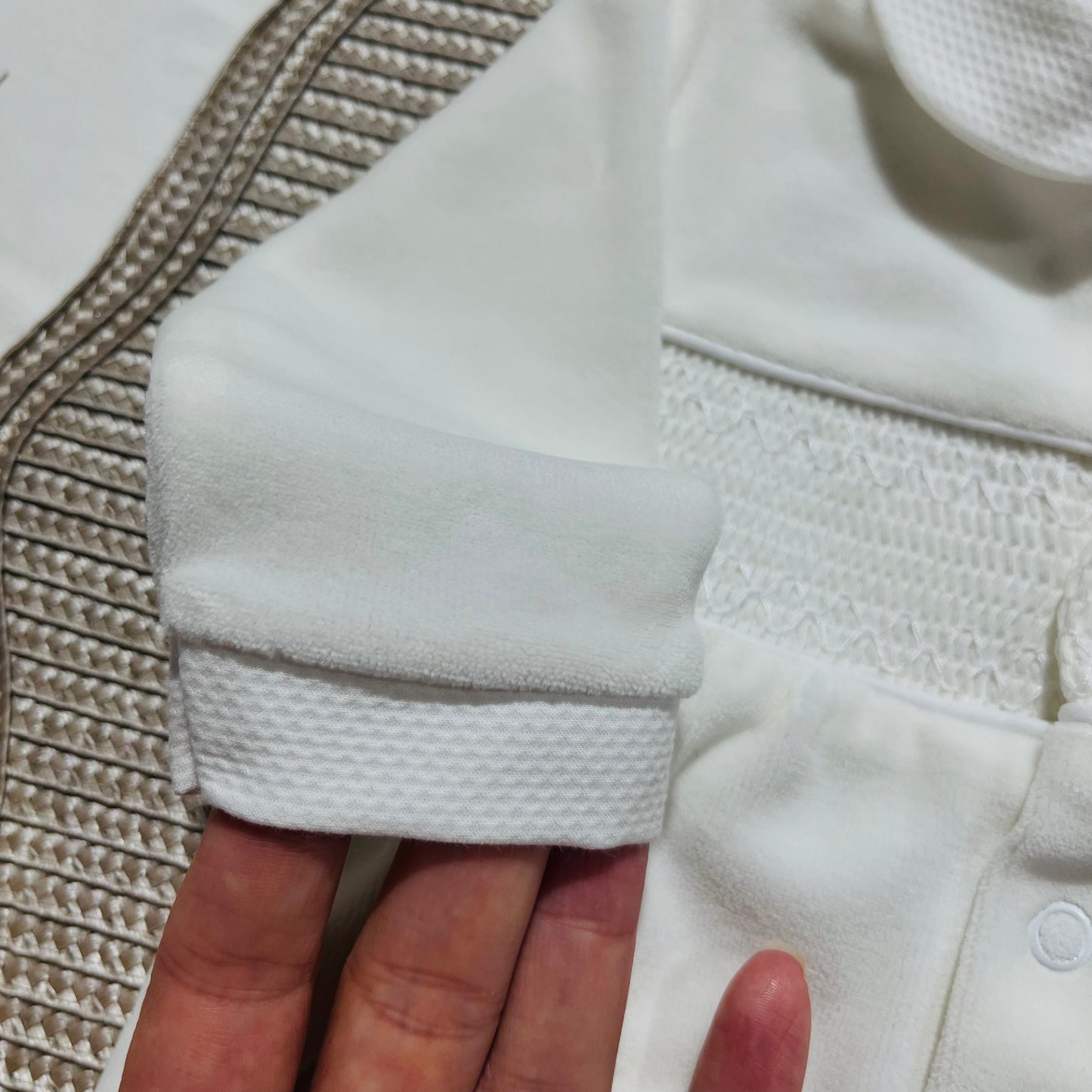 Babygrow em veludo Favo de mel - Branco - 3 e 6 meses