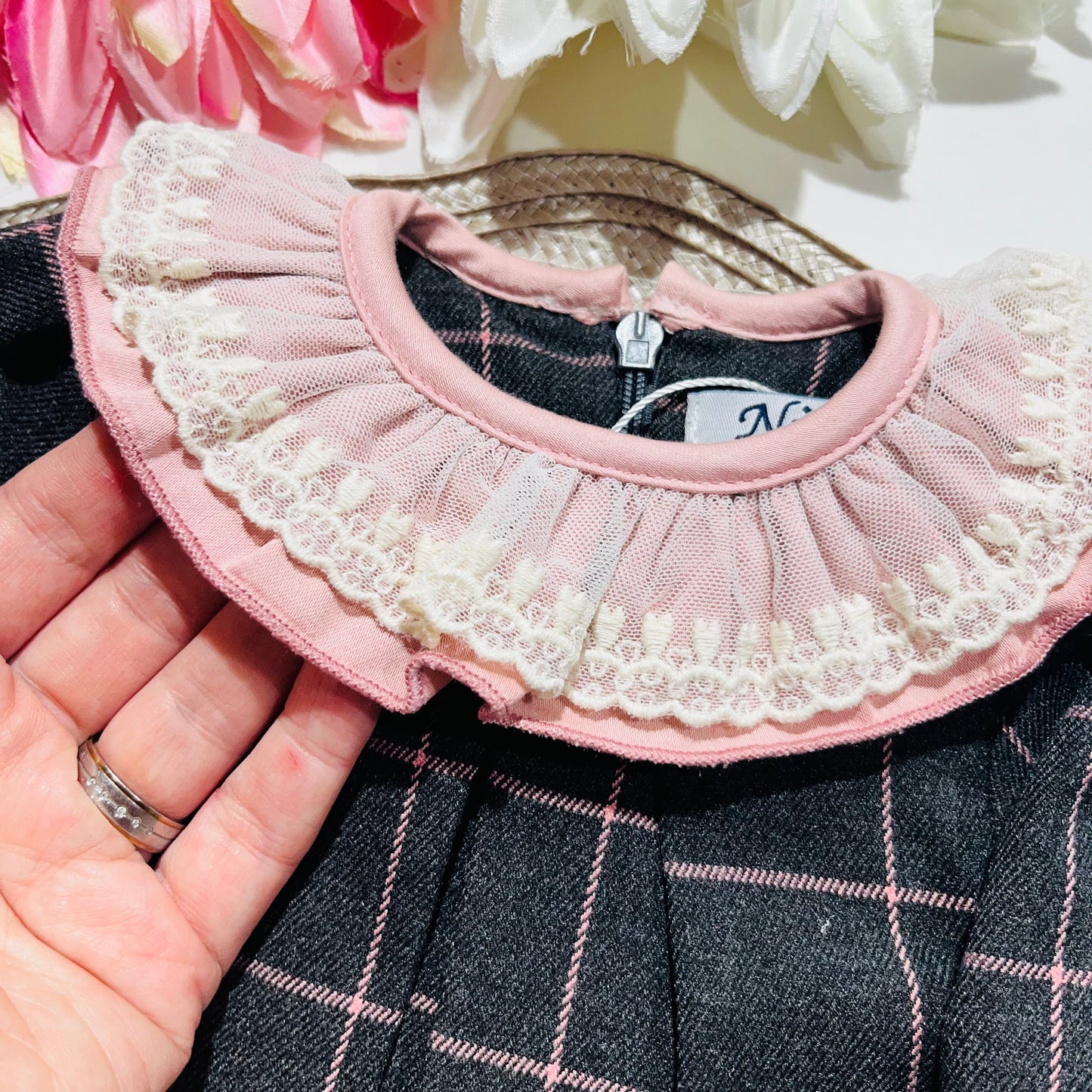 Vestido para bebé com renda e laço  - 3 e 6M