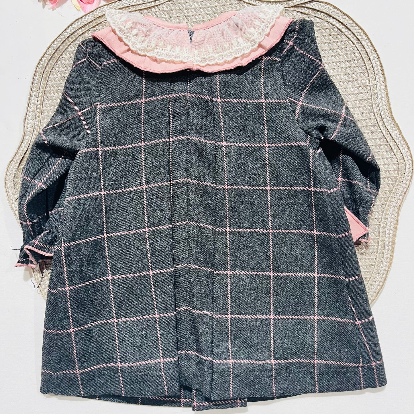Vestido para bebé com renda e laço  - 3 e 6M