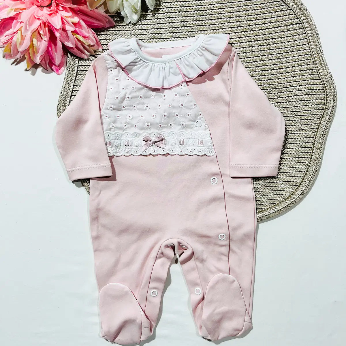 Babygrow recém-nascido - Algodão com bordado inglês