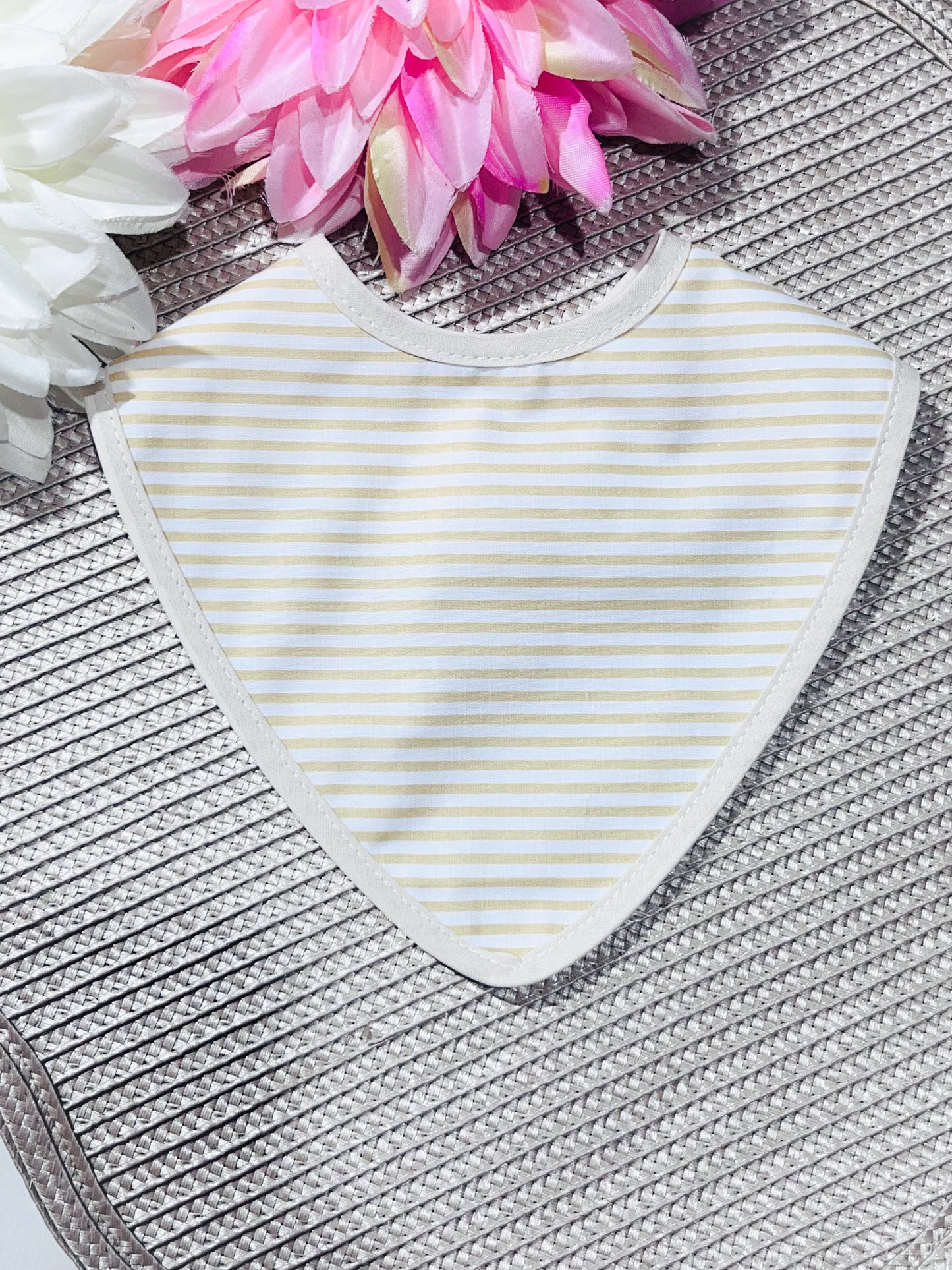 Bandana de bebé impermeável - Varios padrões e cores