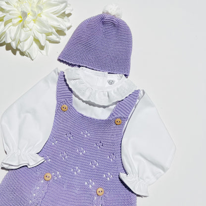 Conjunto de jardineira touca e blusa 100% algodão em malha para bebé