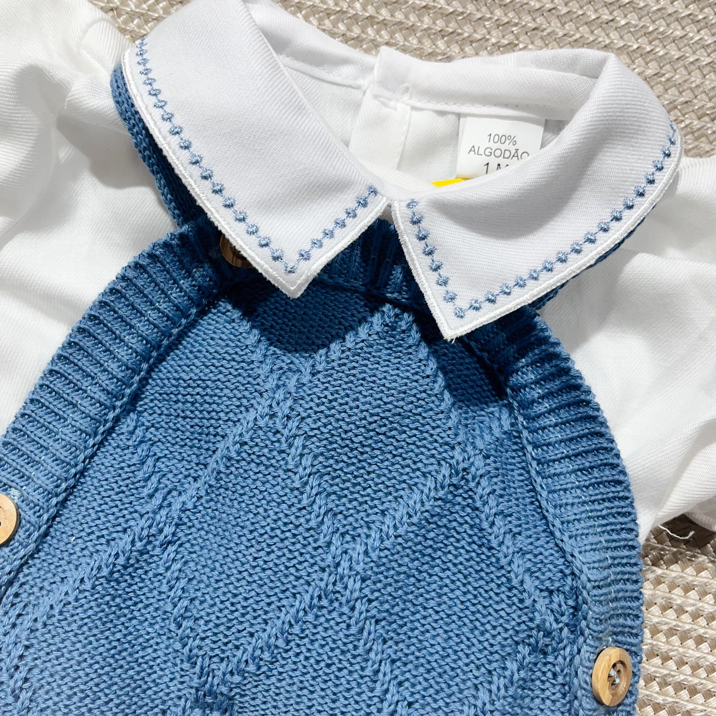 Conjunto de bebé em malha - Fofo e camisa em algodão