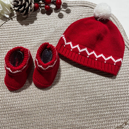 Conjunto bebé - Macacão, botas e gorro de malha