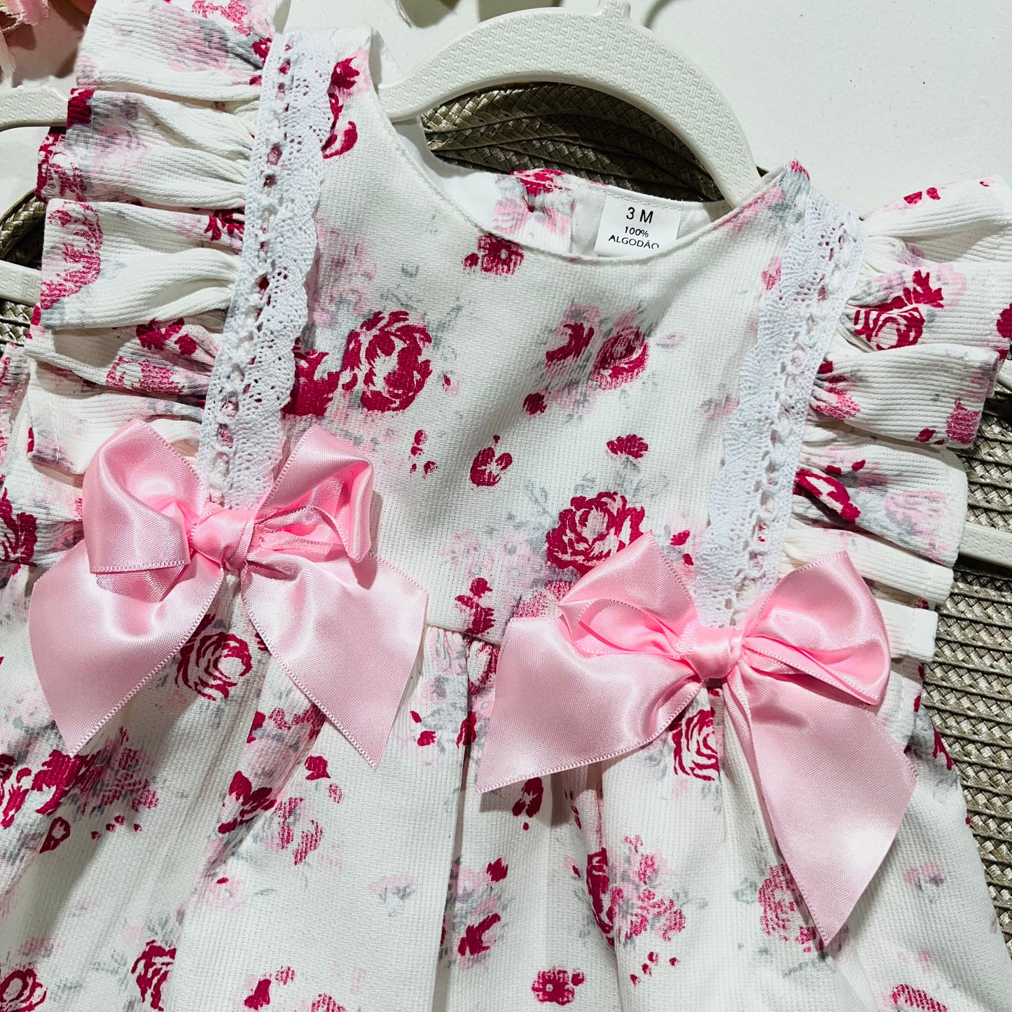 Vestido e chapėu para bebé - Lili