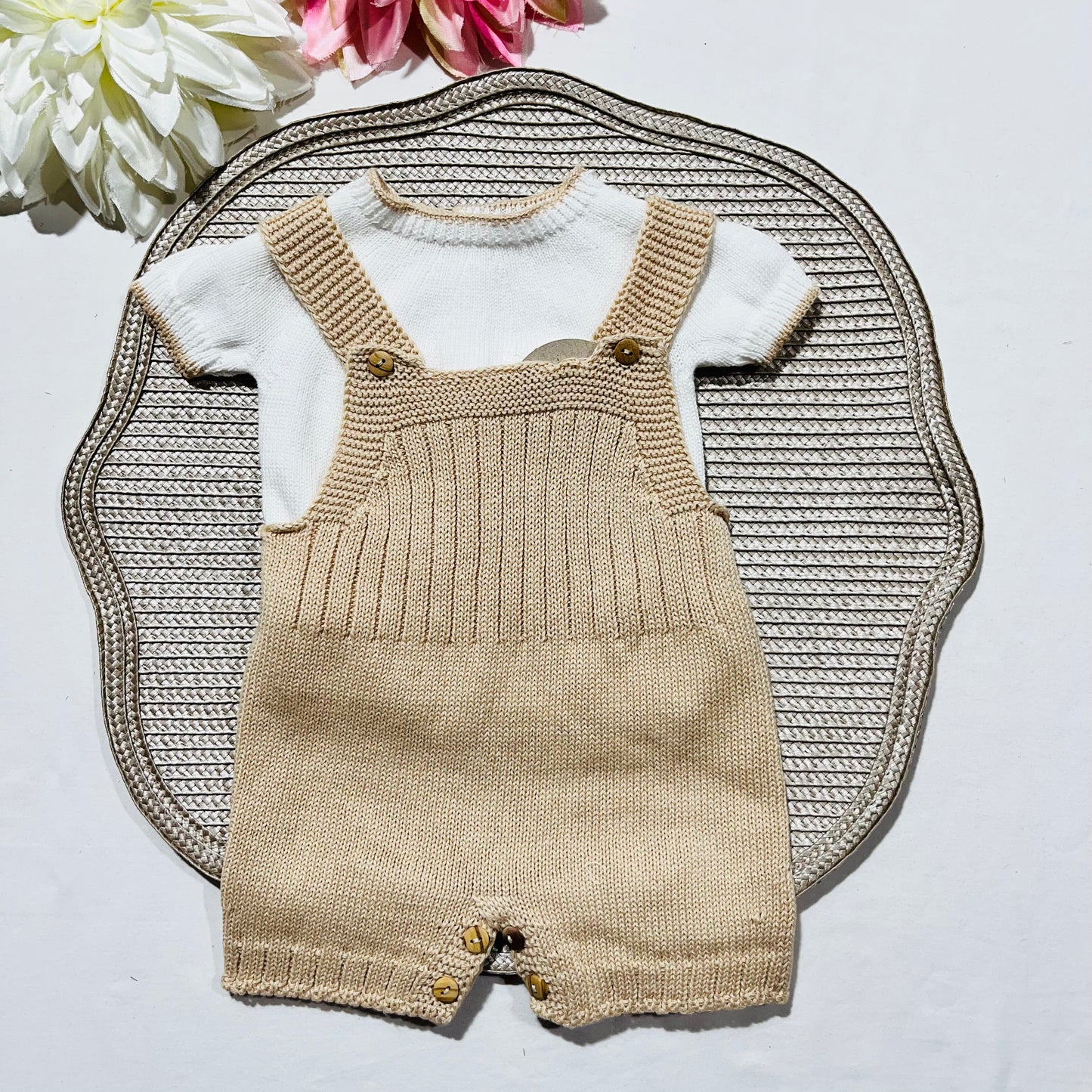 Conjunto saída de maternidade para bebé - Conjunto de malha para Bebé  - Camisola e calção em Algodão - Areia