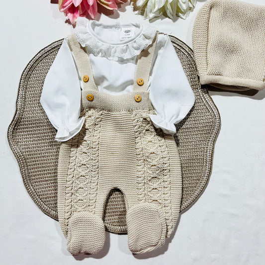 Conjunto jardineira,  camisa  e gorro para bebé - 1/3M - Areia