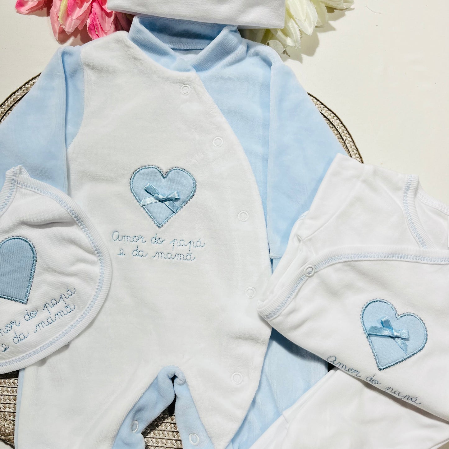 Conjunto primeira roupinha recém nascido  em Veludo - Amor