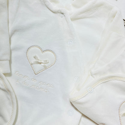 Conjunto primeira roupinha recém nascido  em Veludo - Amor