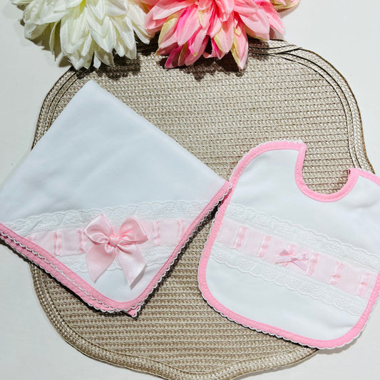 Conjunto fralda e babete bordado inglês - Com ou Sem personalização