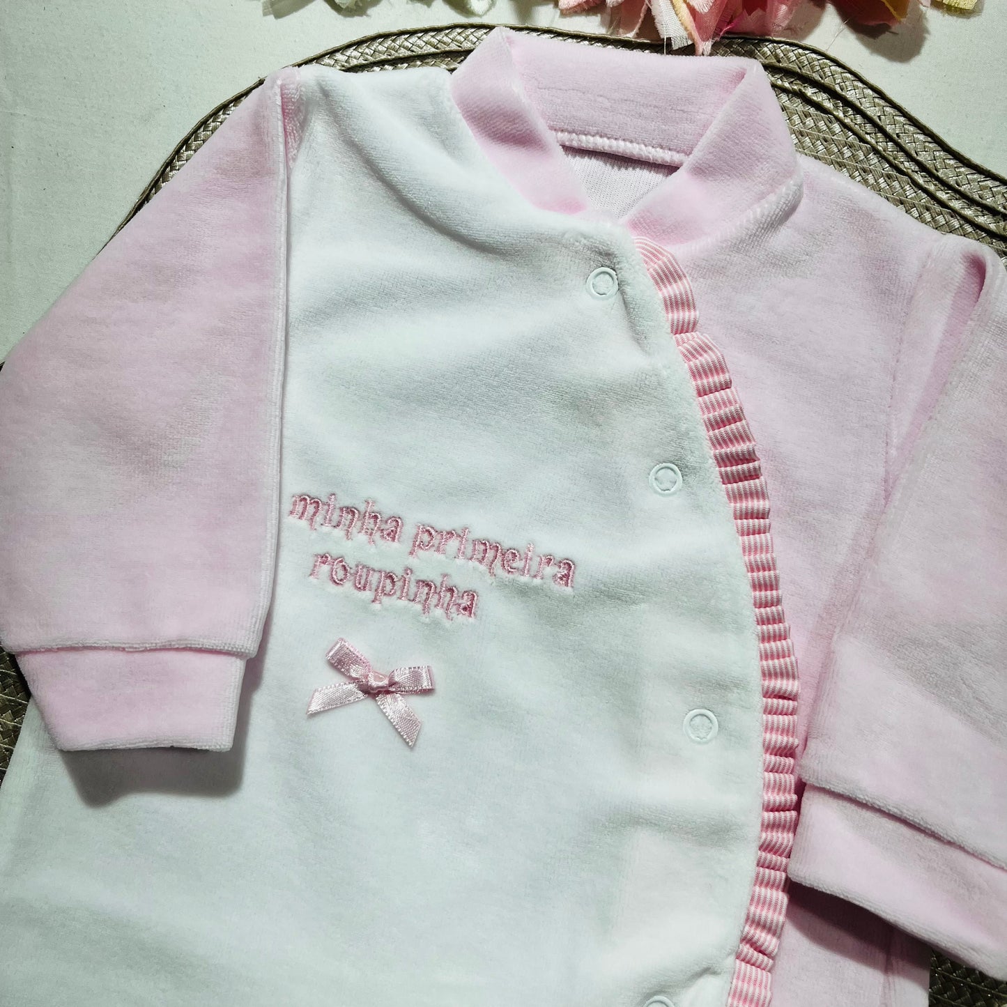 Primeira roupinha em veludo para recém-nascido - Rosa bebé