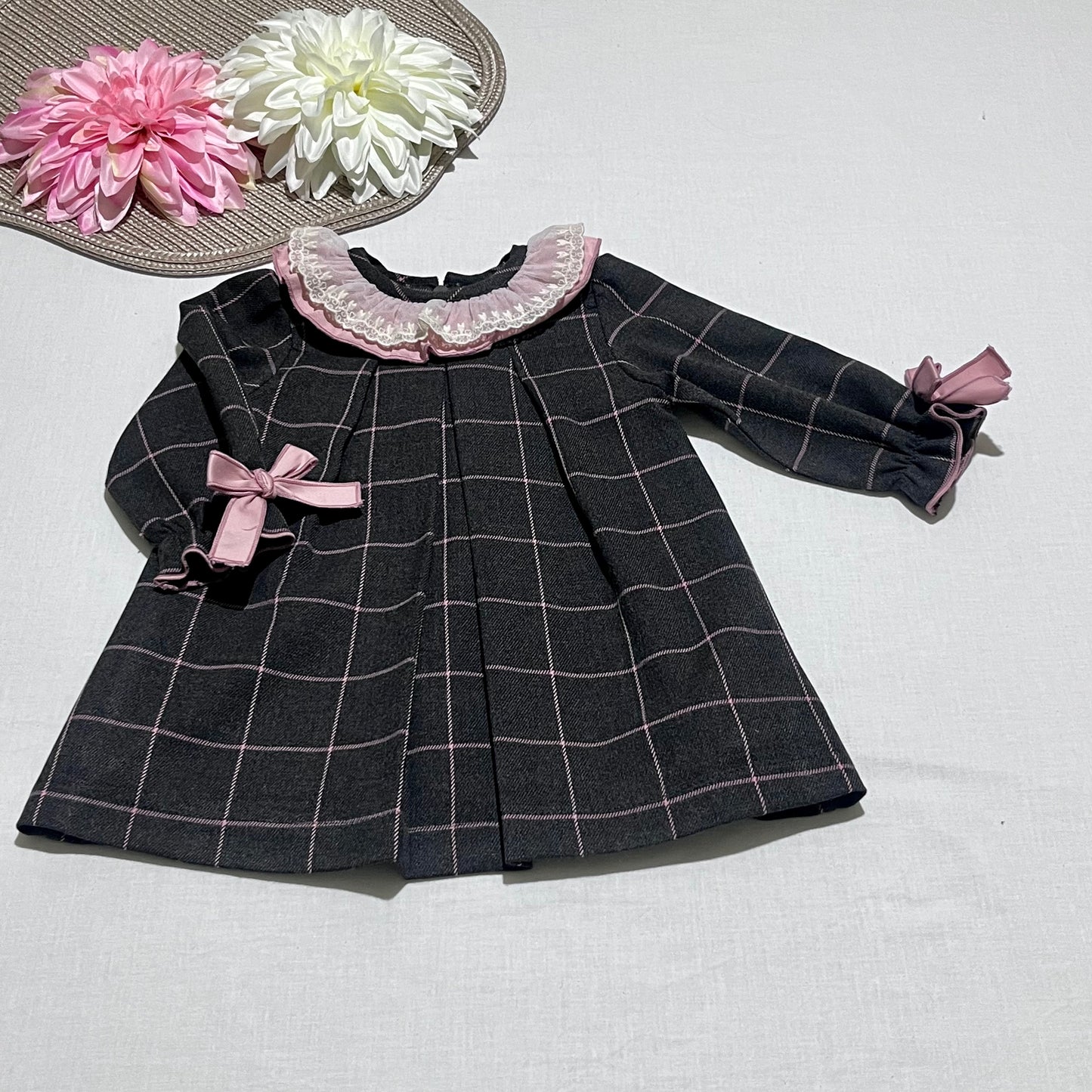 Vestido com renda e laço bebé