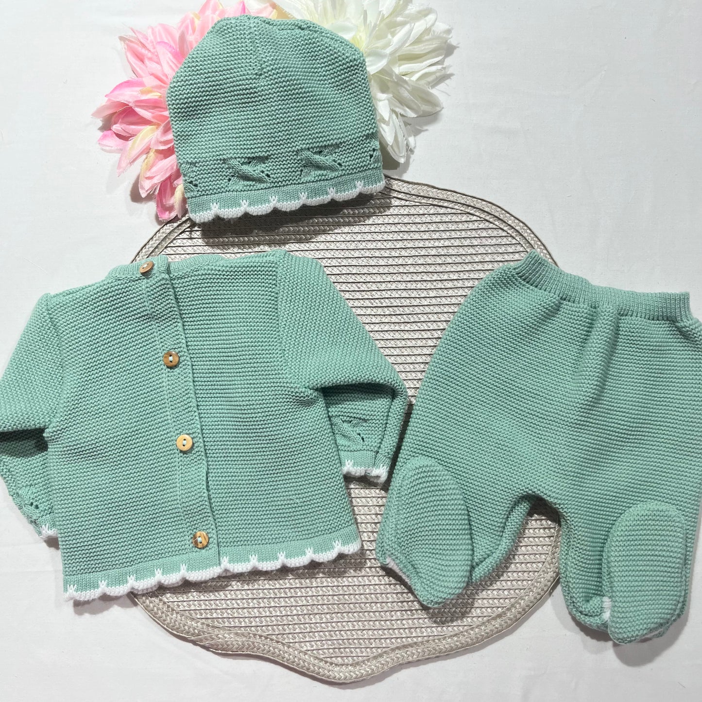 Conjunto Pompons para bebé - 1/3M - Verde seco