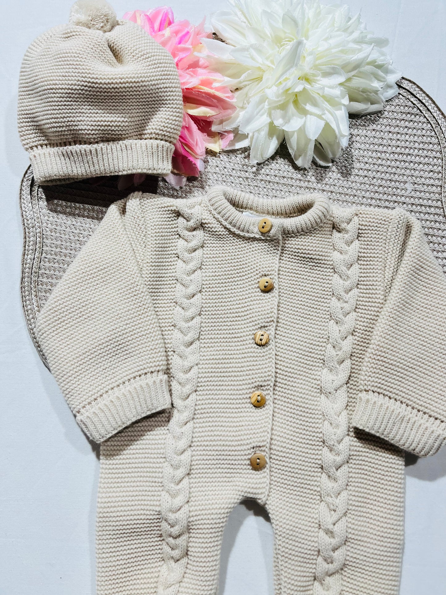 Conjunto macacão e gorro para bebé - 1M - Areia
