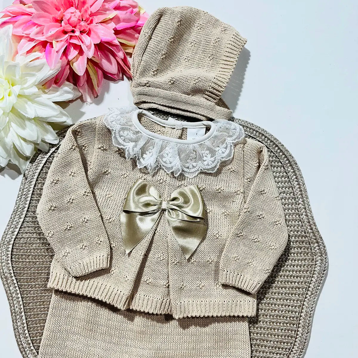 Conjunto de bebé, camisola, calça e touca - 100% algodão - Areia