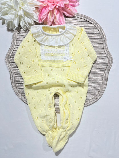 Macacão Flor para bebé - 1/3M -Amarelo bebé