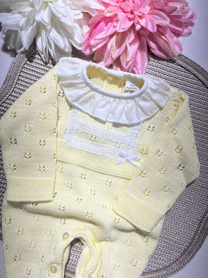 Macacão Flor para bebé - 1/3M -Amarelo bebé