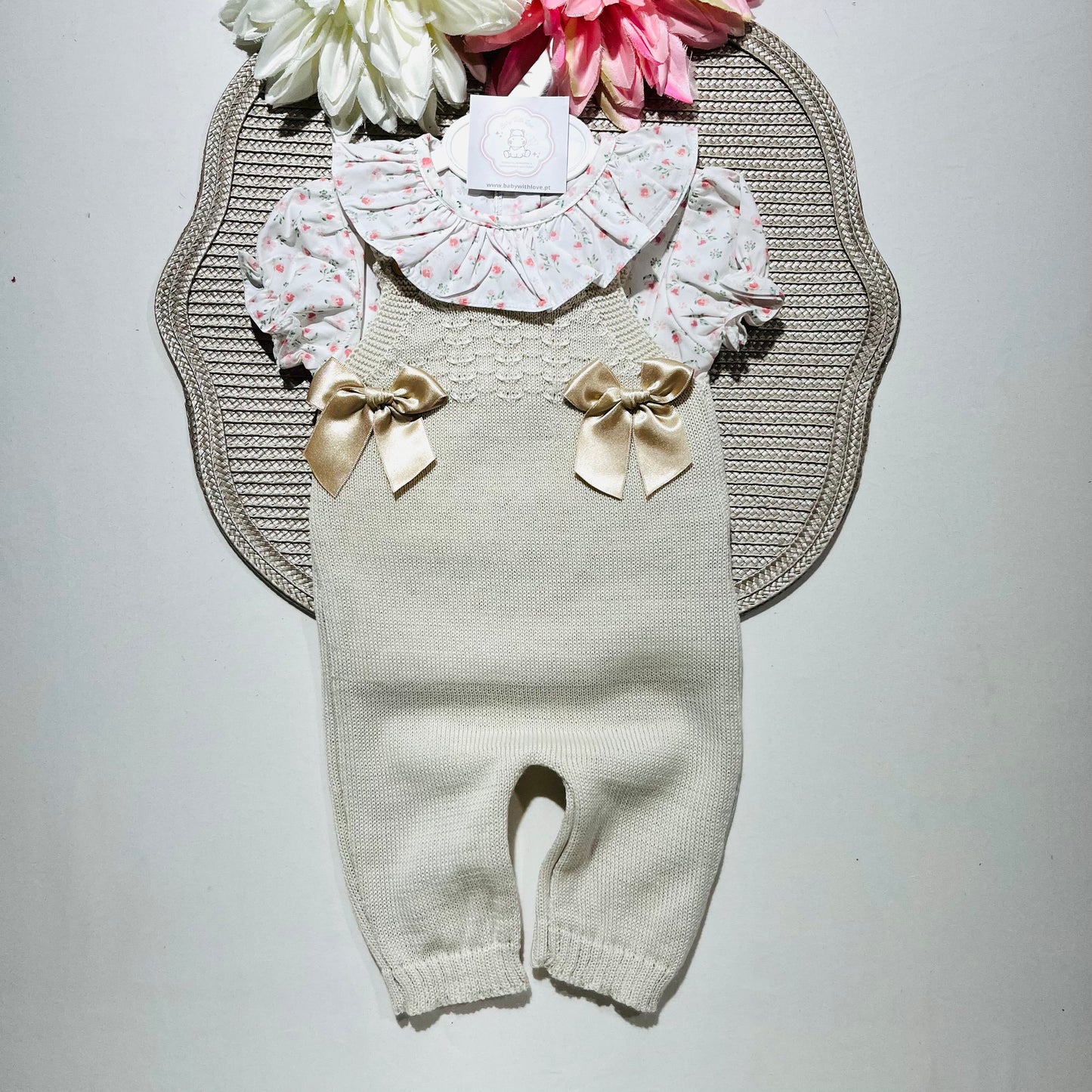 Conjunto Flor - Jardineira e camisa - 1 aos 12M