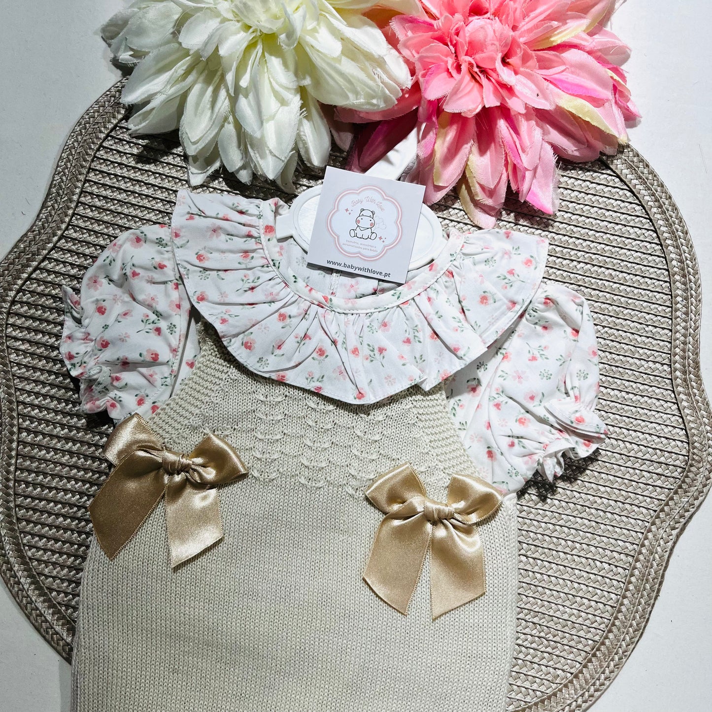Conjunto Flor - Jardineira e camisa - 1 aos 12M